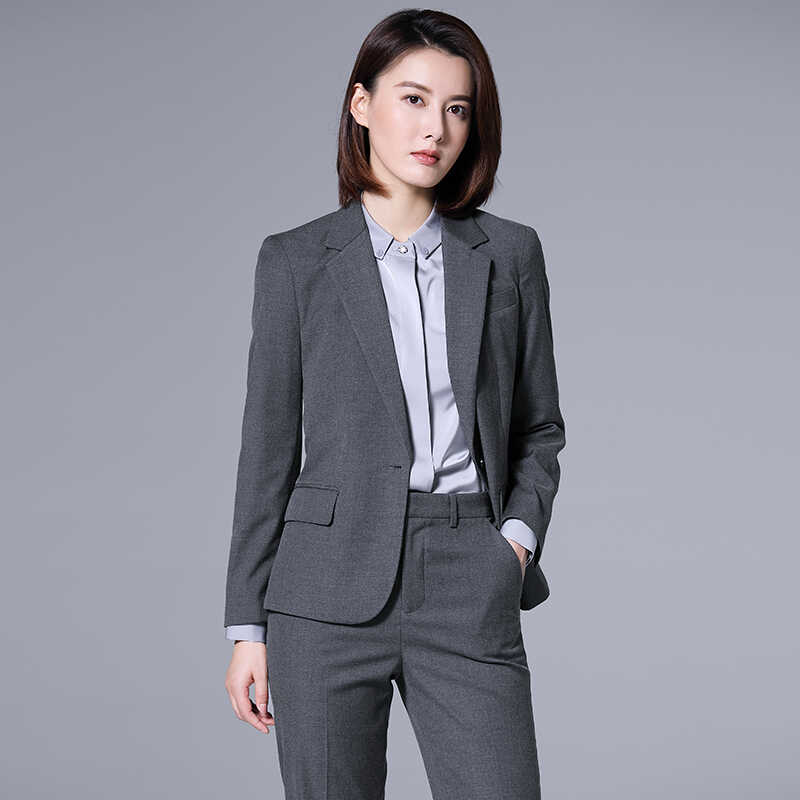 Lucybaily/璐絲百麗