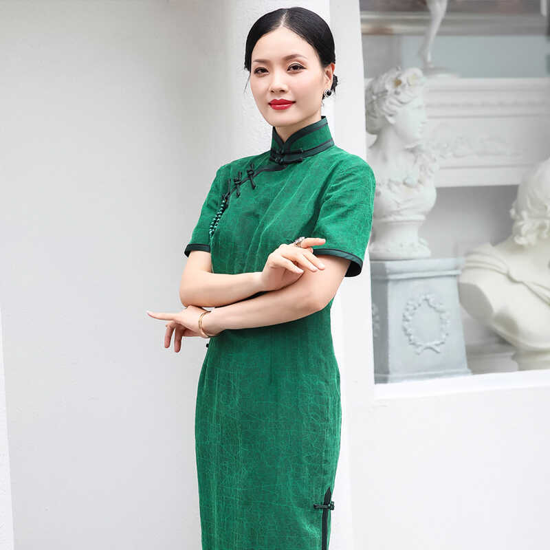 復(fù)古龜紋香云紗旗袍中國風(fēng)